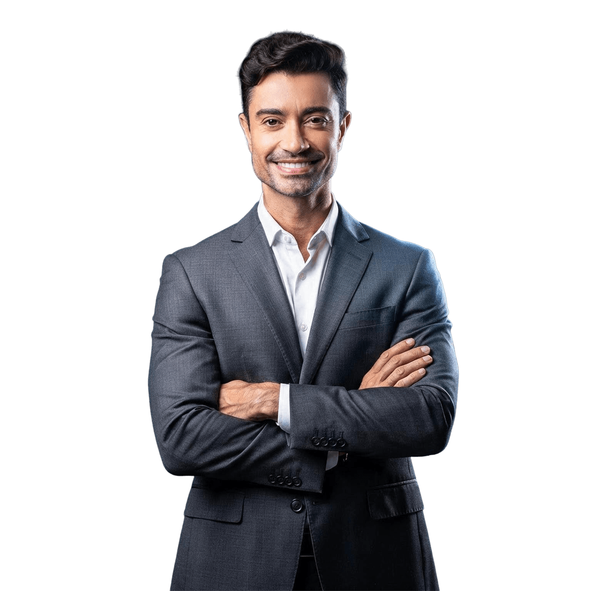 Ycaro Rabelo, terno escuro, braços cruzados, pose de autoridade